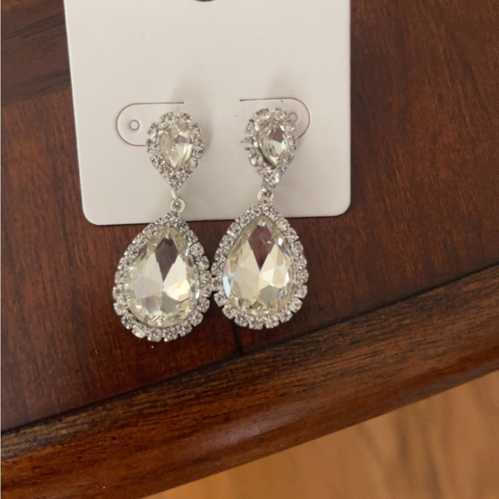 Elegant Silver Teardrop Earrings
